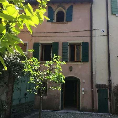 Cisano Cottege 公寓 巴多利诺